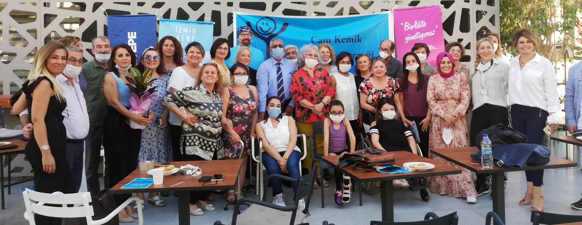 Cam Çocuklara İzmir Kent Konseyinden ”Candan” destek…