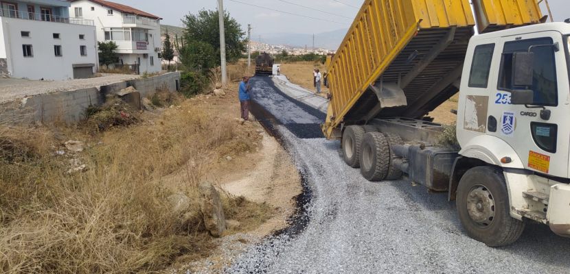 Milas Belediyesinin sathi asfalt çalışmaları sürüyor.