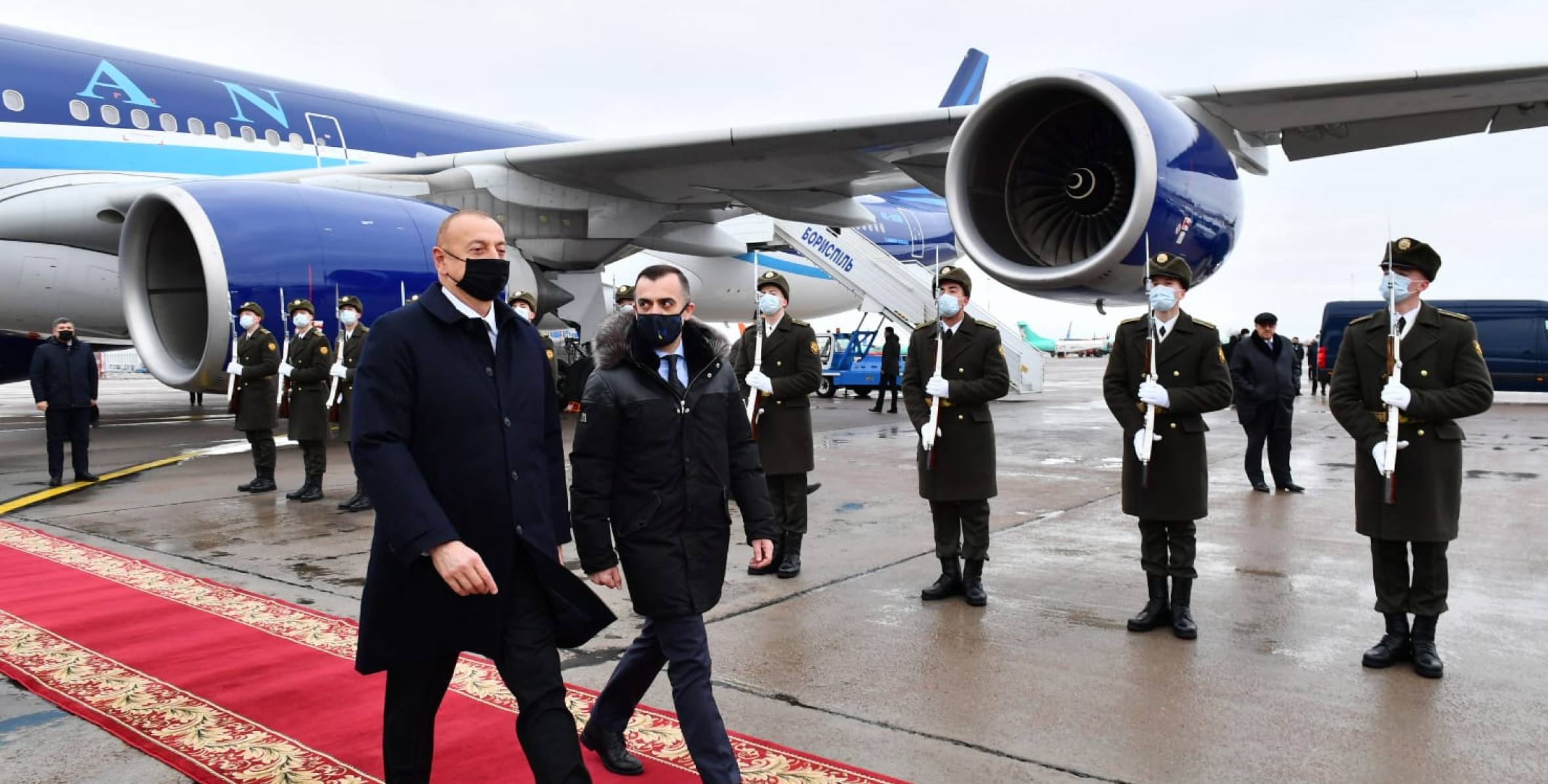 İlham Aliyev çalışma ziyareti için Ukrayna’ya geldi