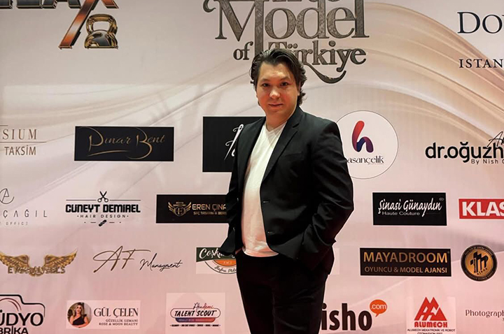 Raif Akyüz’den Televizyon Sektörüne Çağrı: “Yüksek Dizi Maliyetleri Kanalları Zorluyor”