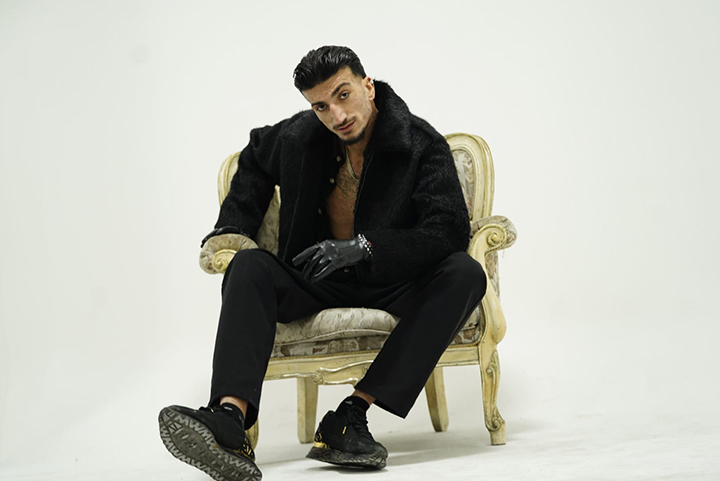 2026’nın yeni gözdesi foto model manken Yiğit Bolakan